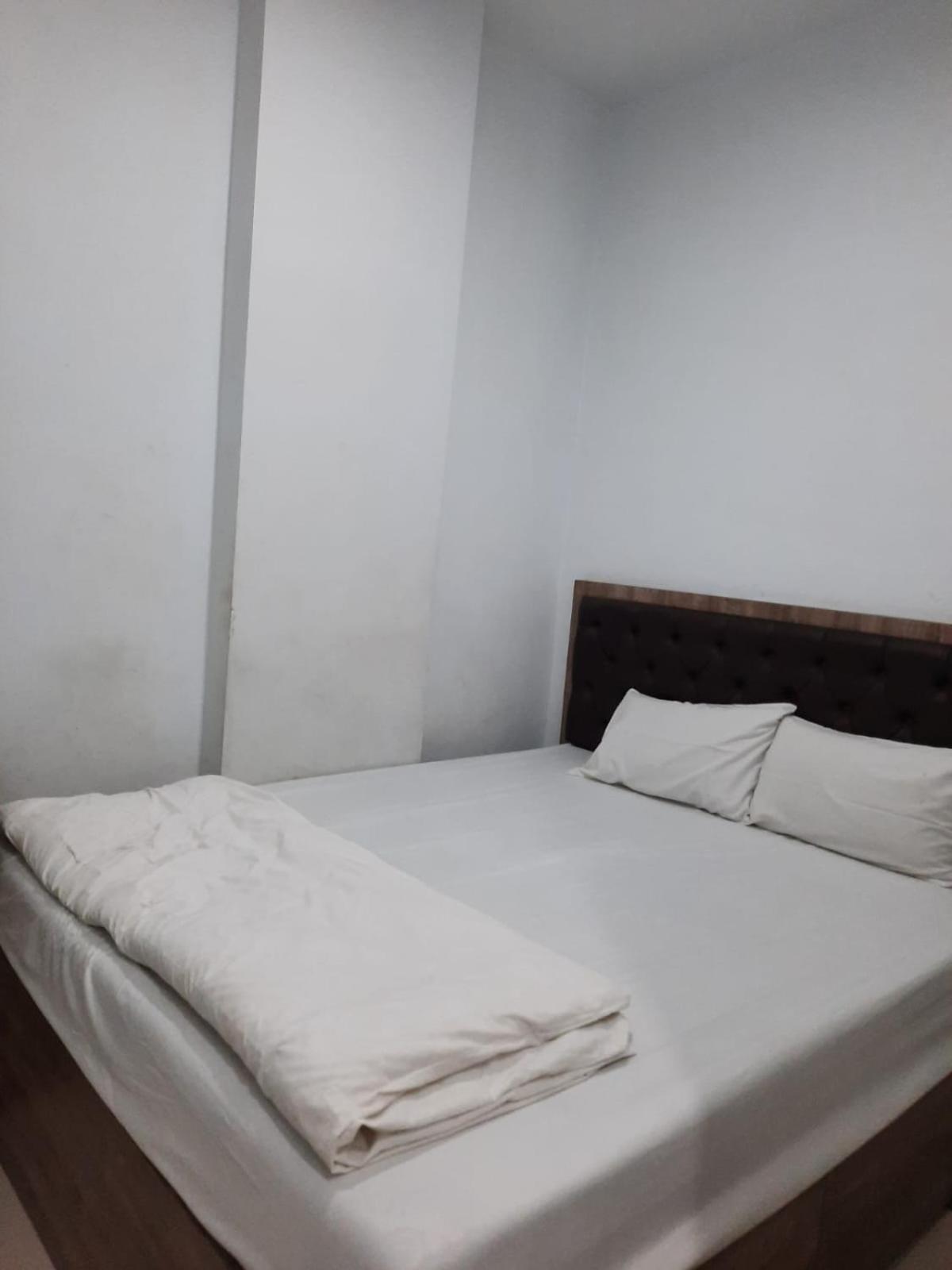 Hotel Oyo Life 92883 Kost Ratana Cengkareng Syariah