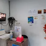 Oyo Life 92883 Kost Ratana Cengkareng Syariah