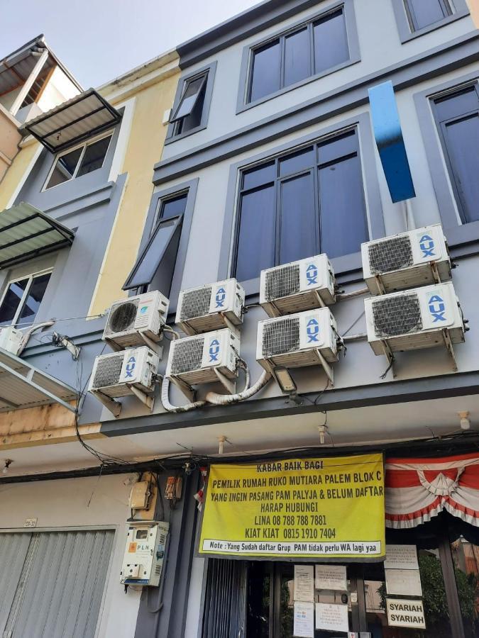 Oyo Life 92883 Kost Ratana Cengkareng Syariah Hotel 2*
