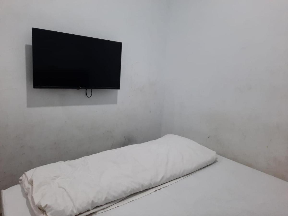 Oyo Life 92883 Kost Ratana Cengkareng Syariah Hotel Jakarta